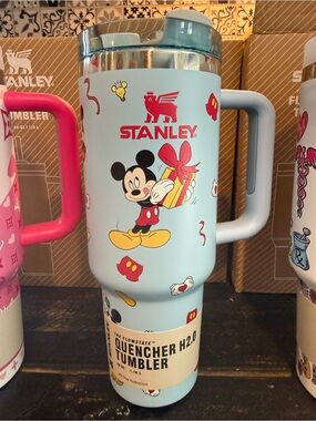 new 40 Stanley Mickey Mouse Light Blue Quencher H2.0 Tumbler